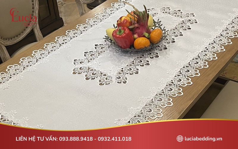 Khăn trải bàn cho phòng ăn gia đình thiết kế ren tinh tế