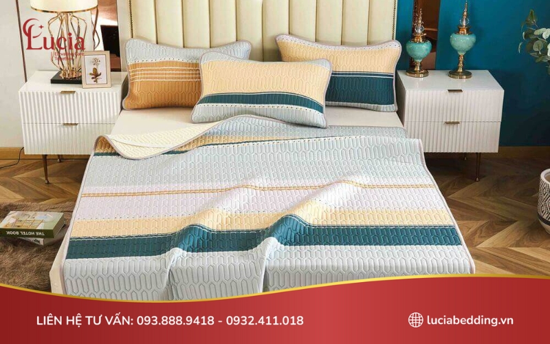 Mẫu ga trải giường điều hoà được làm bằng chất liệu cotton pha của thương hiệu Luxury Home