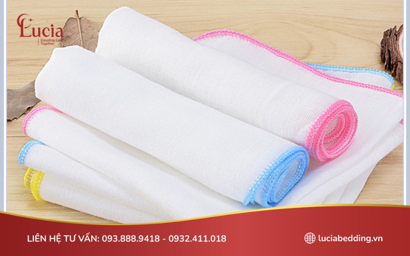 Khăn xô được dùng làm khăn đắp mỏng mịn, nhẹ nhàng cho bé