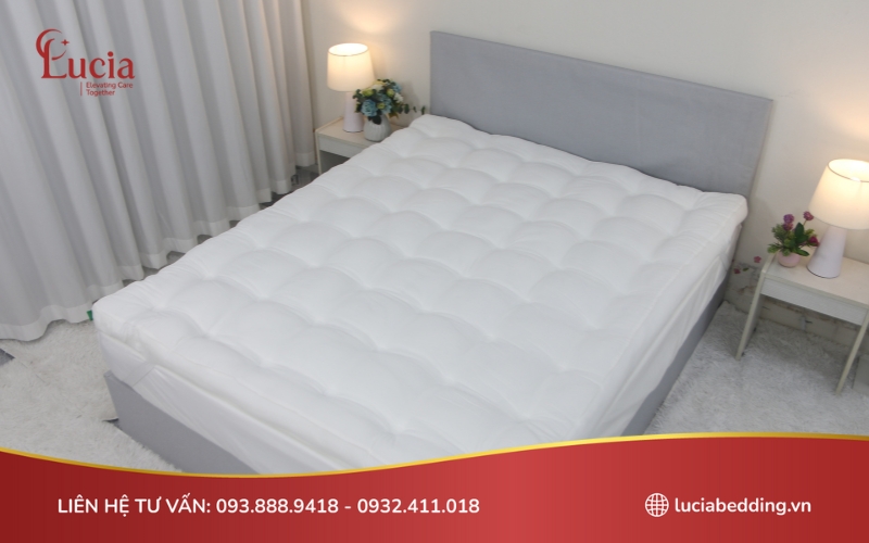 Mẫu topper nệm bằng lông vũ giúp mang lại cảm giác nằm mềm mại, thoáng khí