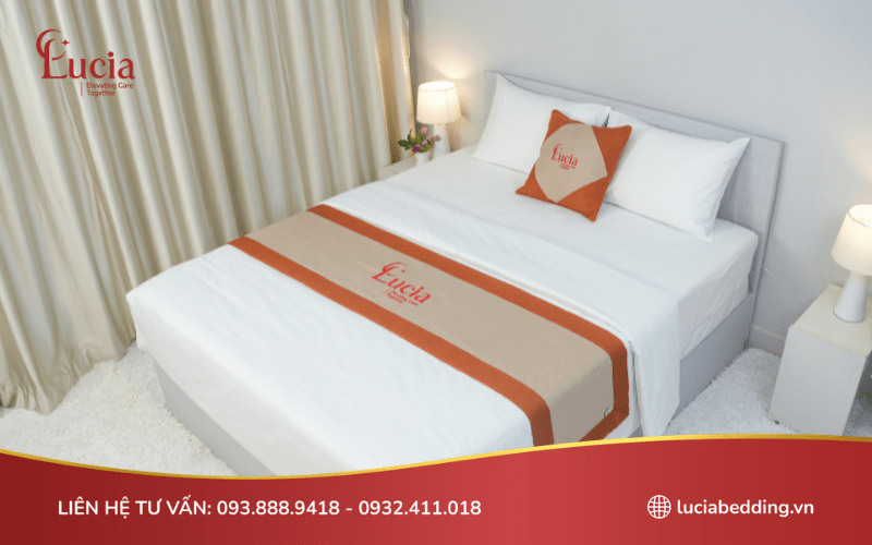 Bộ ga giường khách sạn tencel mềm mại với tông màu trắng tinh khiết