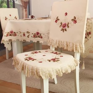 Áo ghế gia đình thêu hoa màu kem sang trọng dùng cho bàn ăn và không gian sống